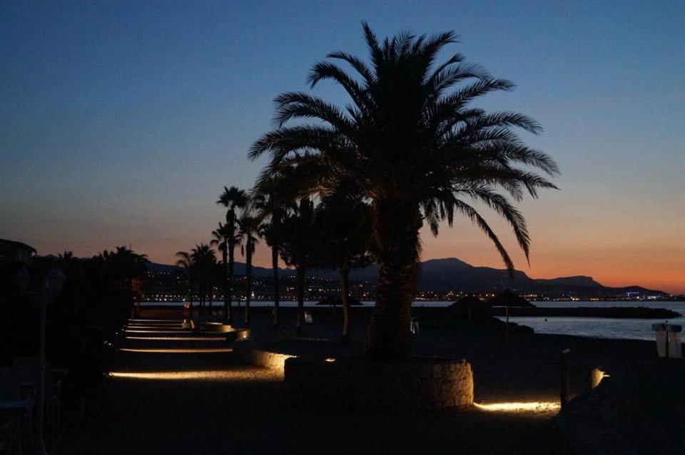 Hotel L'Etape Villeneuve-Loubet Bagian luar foto