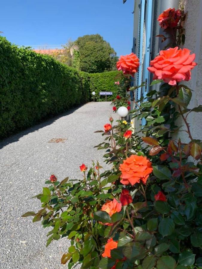 Hotel L'Etape Villeneuve-Loubet Bagian luar foto