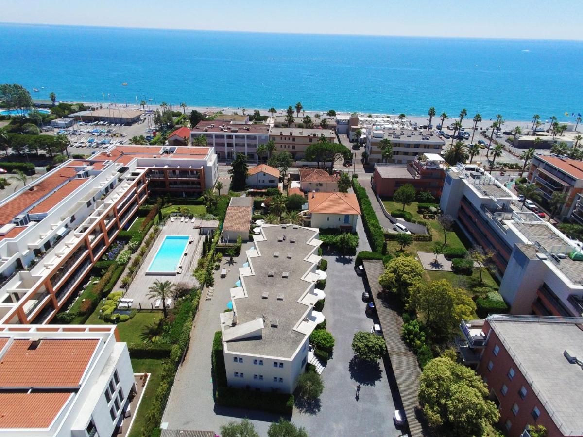 Hotel L'Etape Villeneuve-Loubet Bagian luar foto